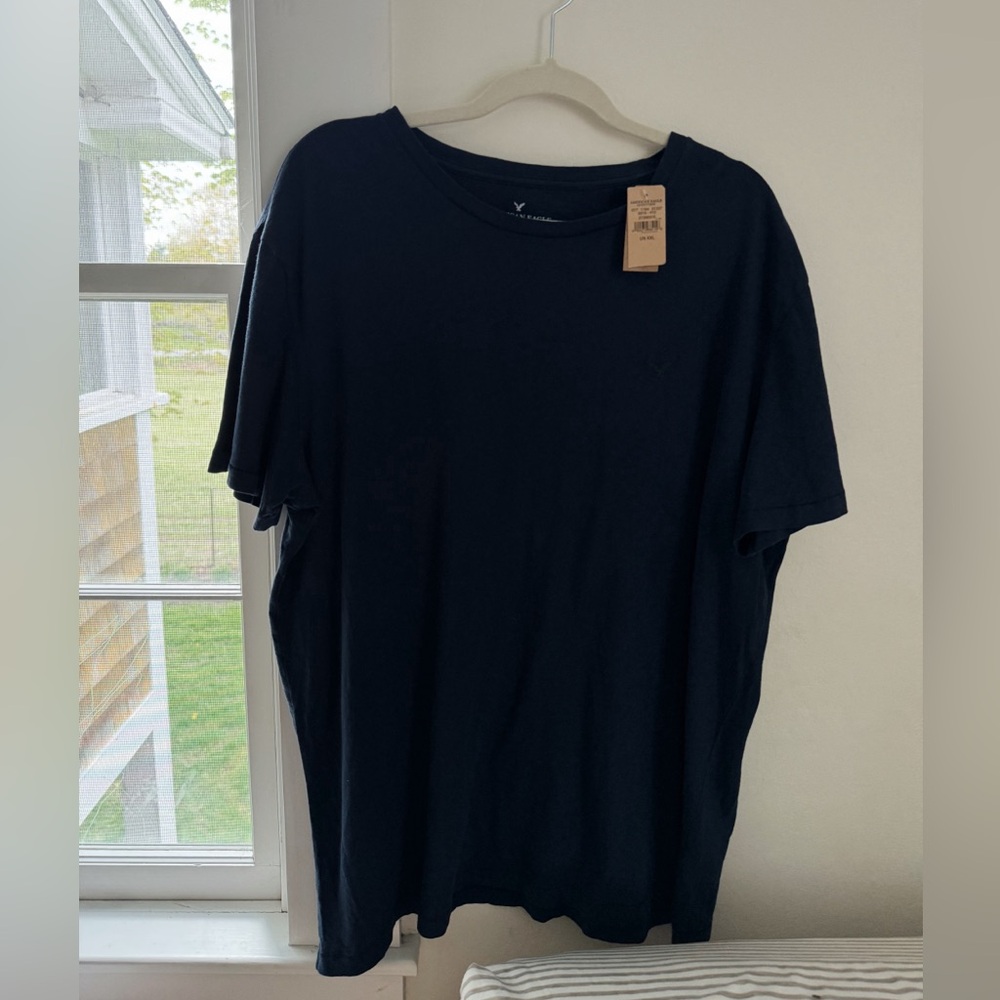 American Eagle Men’s Tee NWT